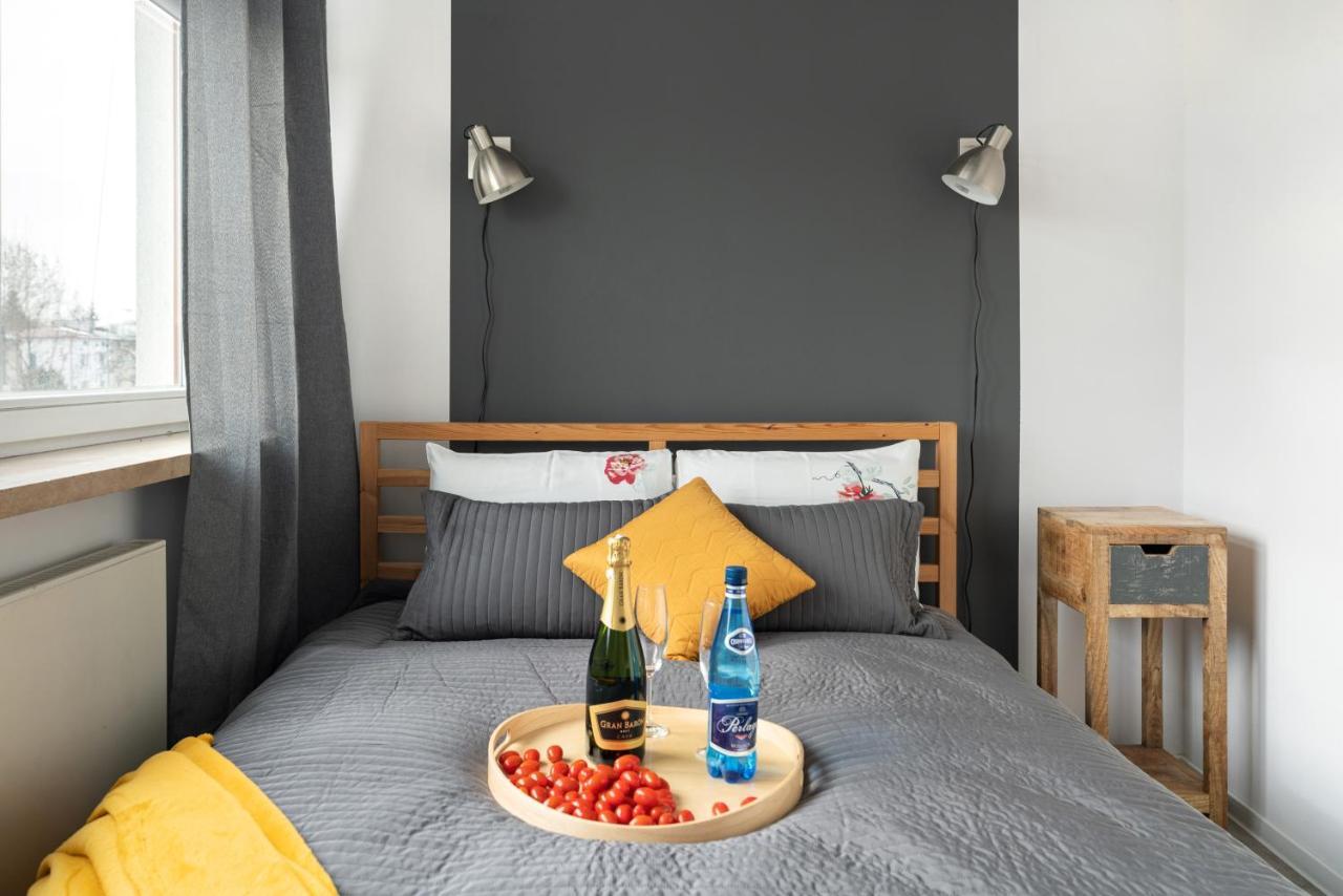 Superapart Wilanowska Apt 20 "Pet-Friendly 1Br Home With Patio ワルシャワ エクステリア 写真