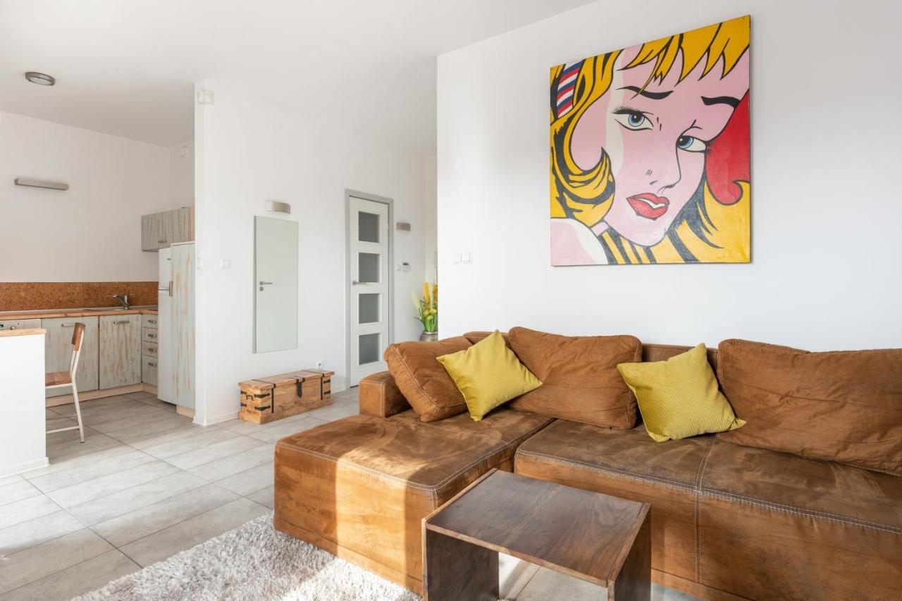 Superapart Wilanowska Apt 20 "Pet-Friendly 1Br Home With Patio ワルシャワ エクステリア 写真